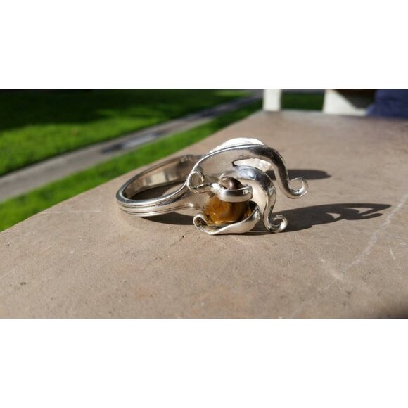 Vintage silver fork bracelet - clutching Tiger's eye stone- antique -boho - chic - Picture 5 of 6